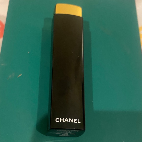 CHANEL Rouge Coco Baume - Raspberry Kiss - Picture 4 of 5